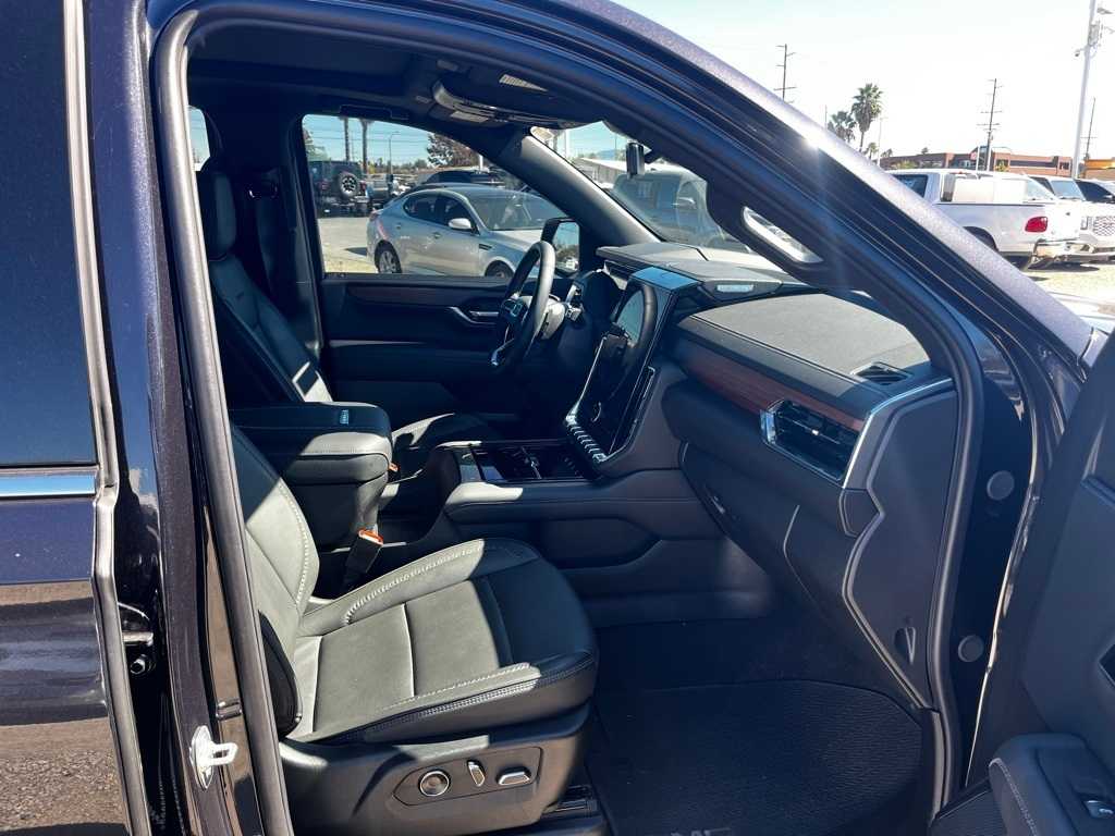 Thumbnail: 2025 GMC Yukon - 19
