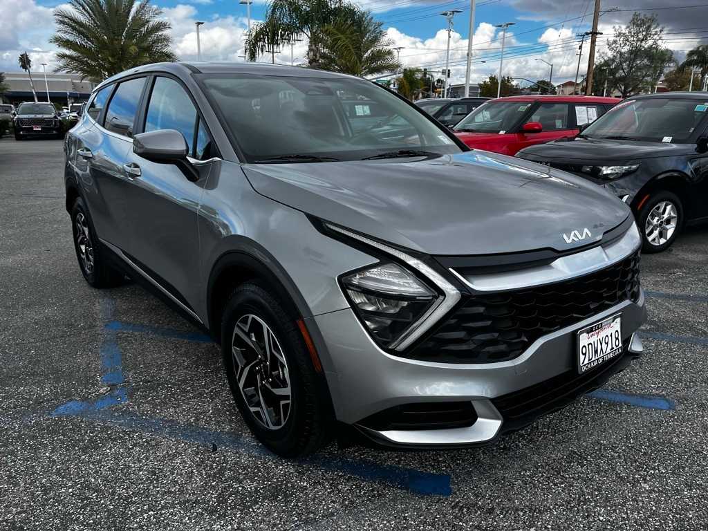 Thumbnail: 2023 Kia Sportage - 3