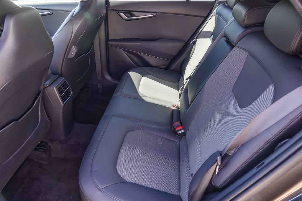 Thumbnail: 2023 Kia Niro - 17