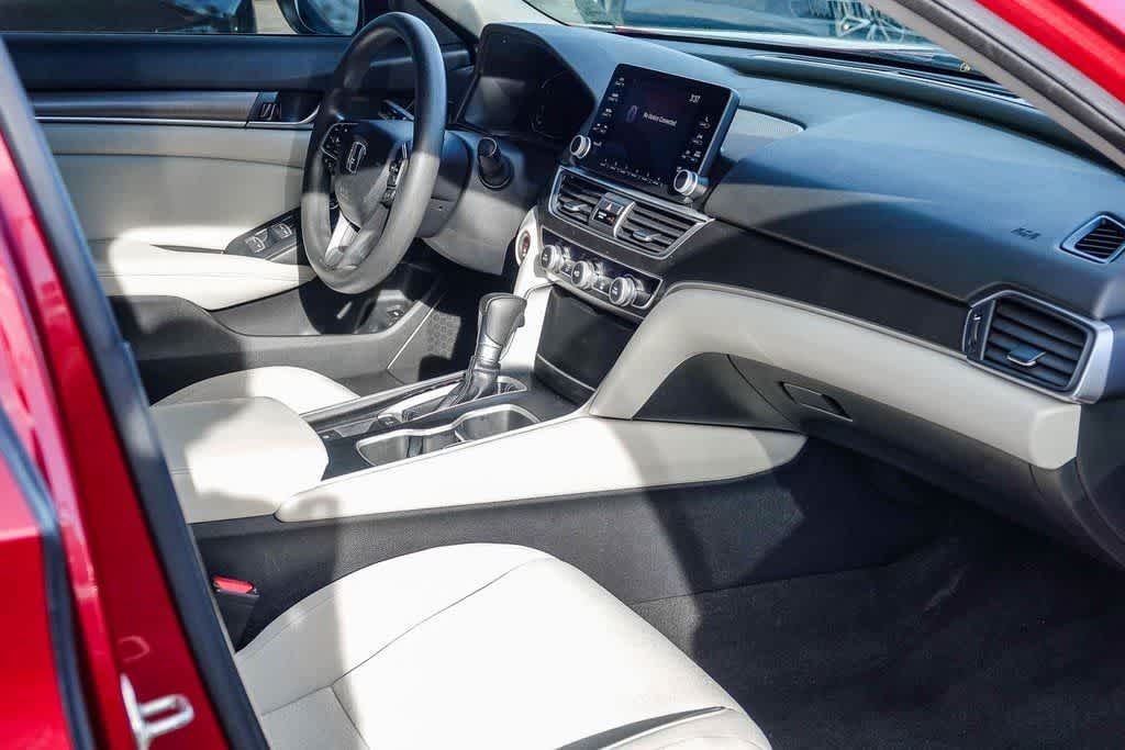 Thumbnail: 2018 Honda Accord - 15