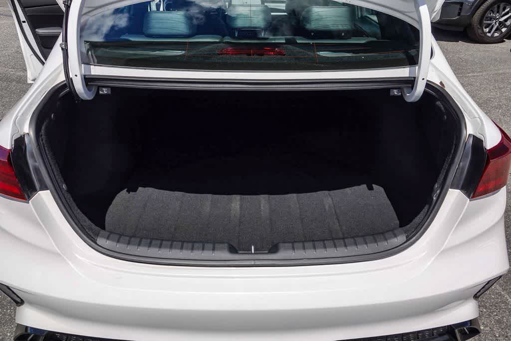 Thumbnail: 2023 Kia Forte - 25