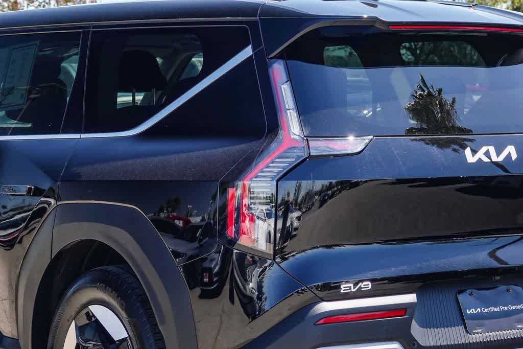 Thumbnail: 2024 Kia EV9 - 7