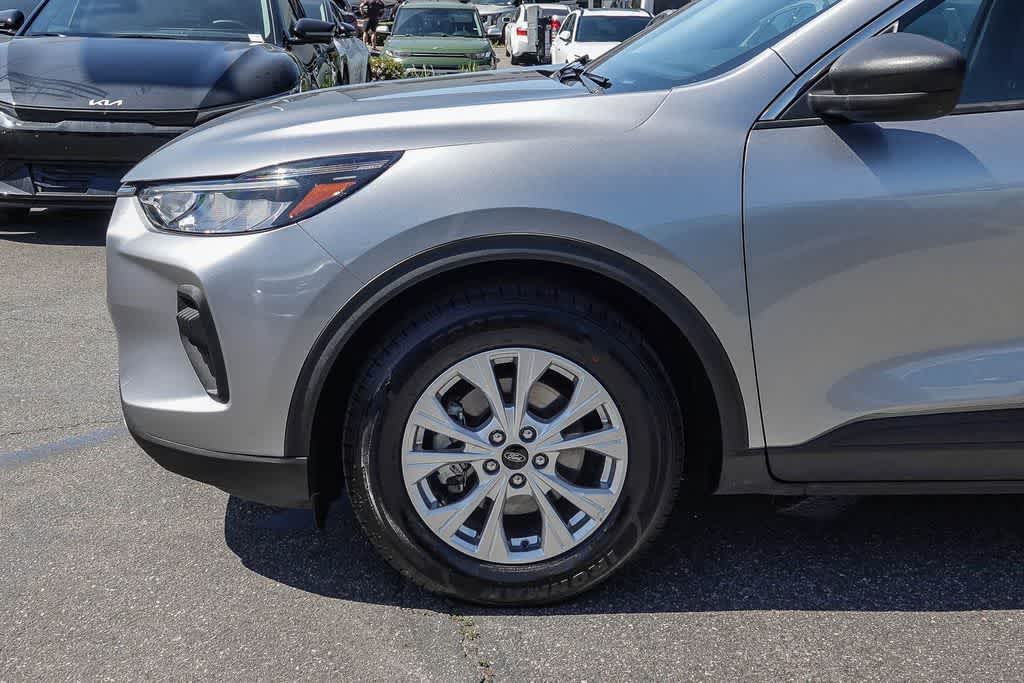 Thumbnail: 2024 Ford Escape - 9