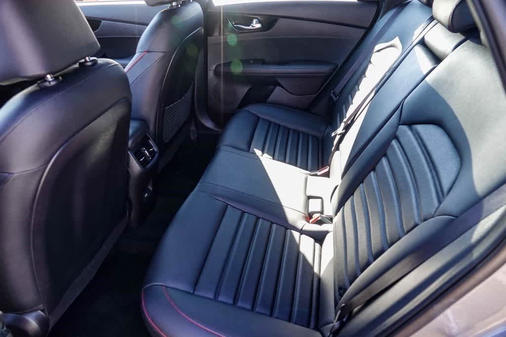 Thumbnail: 2024 Kia Forte - 17