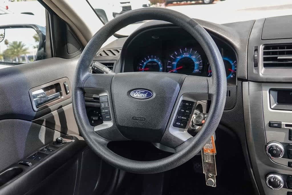 Thumbnail: 2012 Ford Fusion - 13