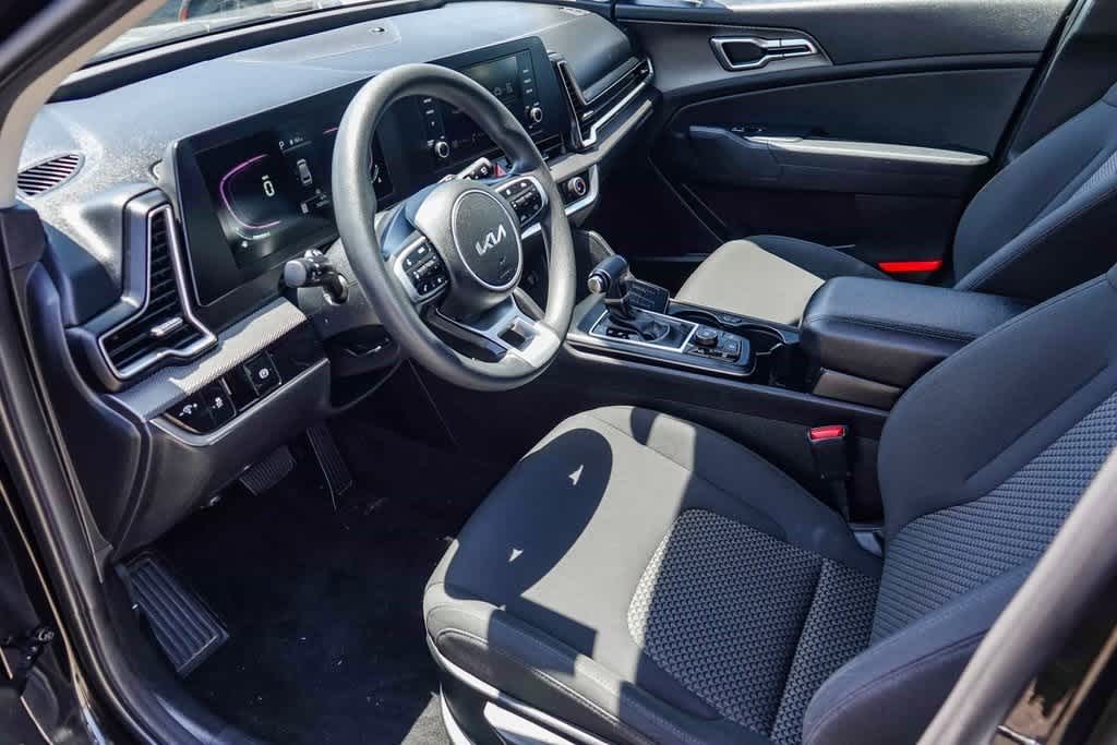 Thumbnail: 2023 Kia Sportage - 18