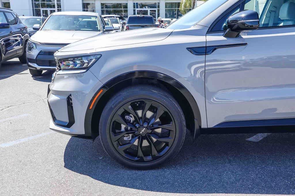 Thumbnail: 2023 Kia Sorento - 9