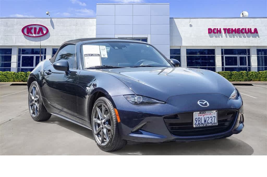 Thumbnail: 2016 Mazda MX-5 Miata - 3
