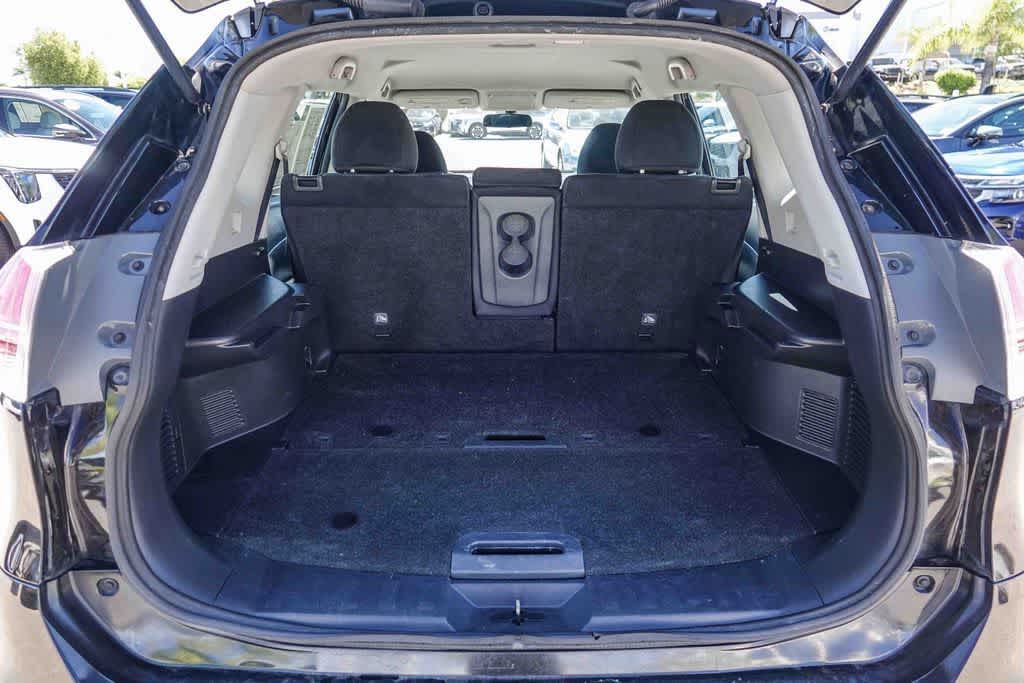 Thumbnail: 2016 Nissan Rogue - 18