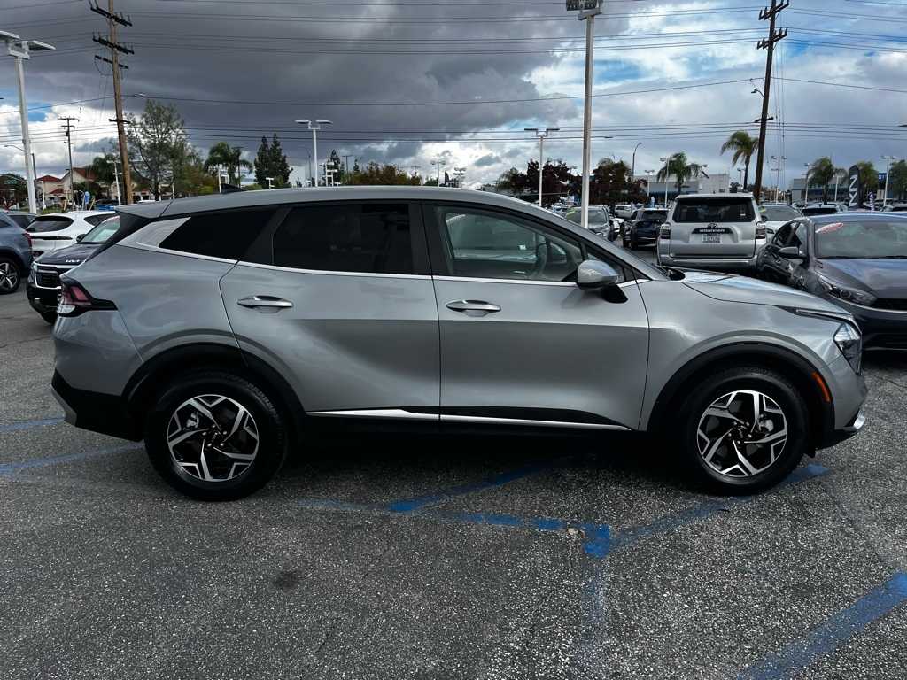 Thumbnail: 2023 Kia Sportage - 4