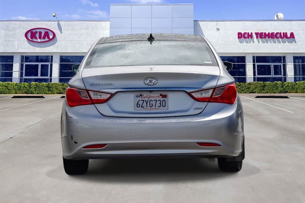 2013 Hyundai Sonata Limited w/PZEV photo 4