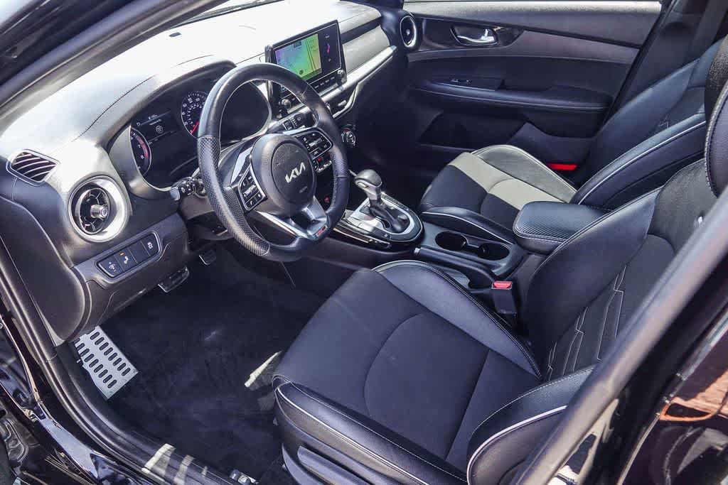 Thumbnail: 2023 Kia Forte - 15
