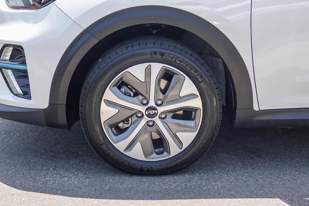 Thumbnail: 2022 Kia Niro - 10