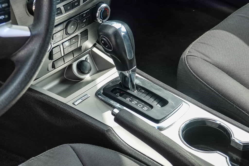 Thumbnail: 2012 Ford Fusion - 17