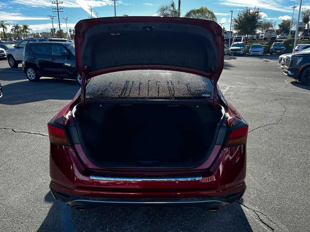 Thumbnail: 2021 Nissan Altima - 10