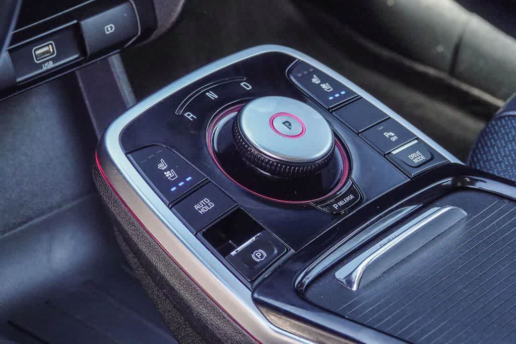 Thumbnail: 2022 Kia Niro - 18