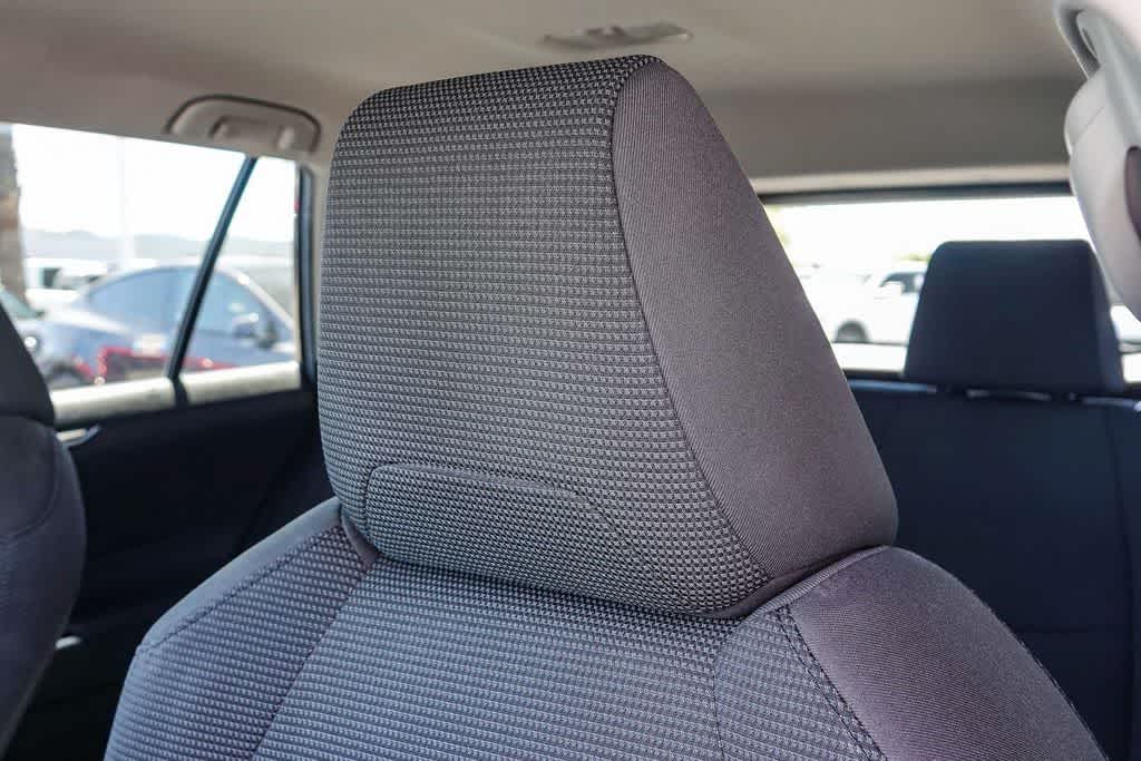 Thumbnail: 2020 Toyota RAV4 - 24