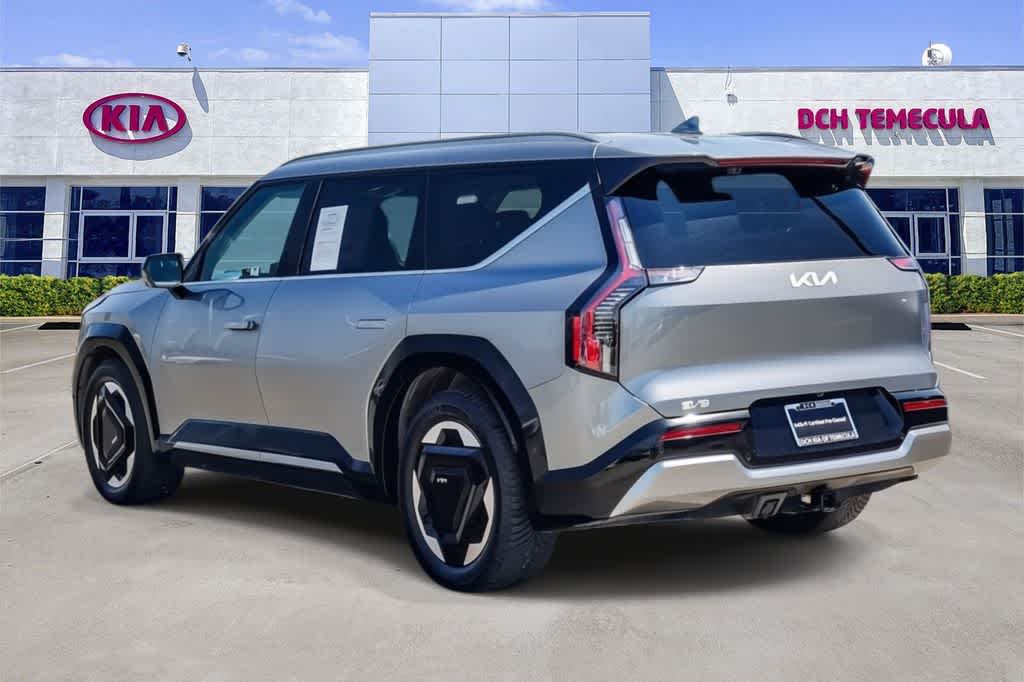 Thumbnail: 2024 Kia EV9 - 6