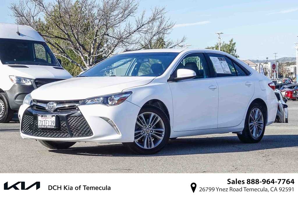 2017 Toyota Camry SE -
                  Temecula, CA