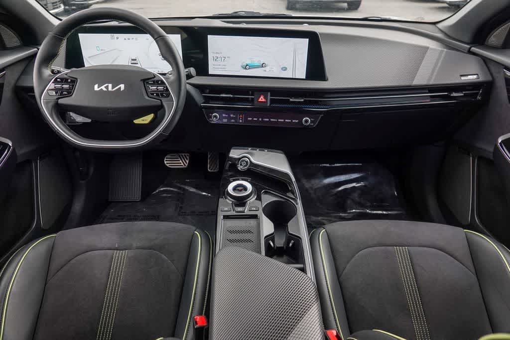 Thumbnail: 2023 Kia EV6 - 11