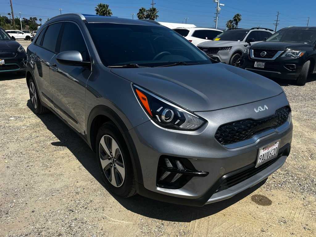 Thumbnail: 2022 Kia Niro - 3