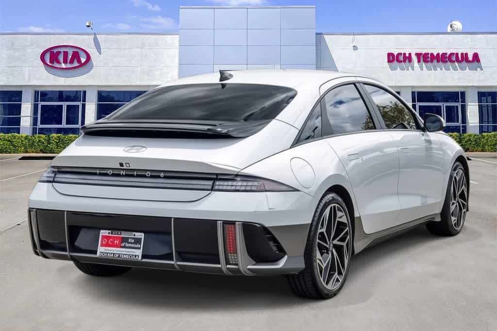 Thumbnail: 2023 Hyundai Ioniq 6 - 4