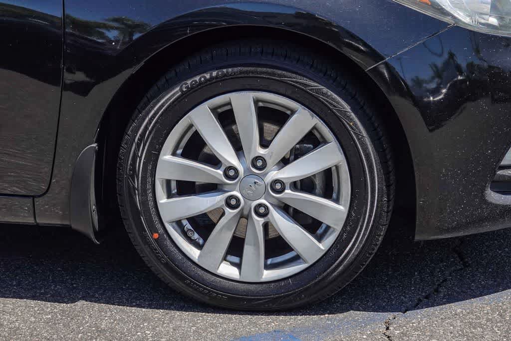 Thumbnail: 2014 Kia Forte - 10
