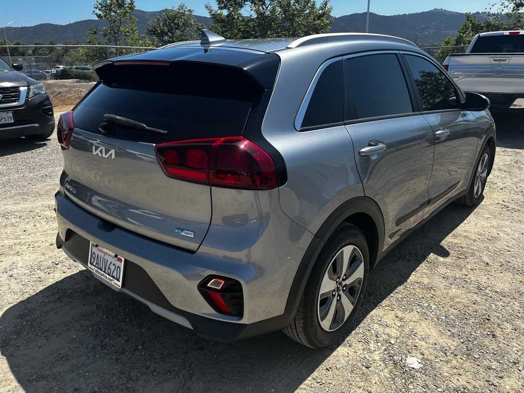 Thumbnail: 2022 Kia Niro - 5