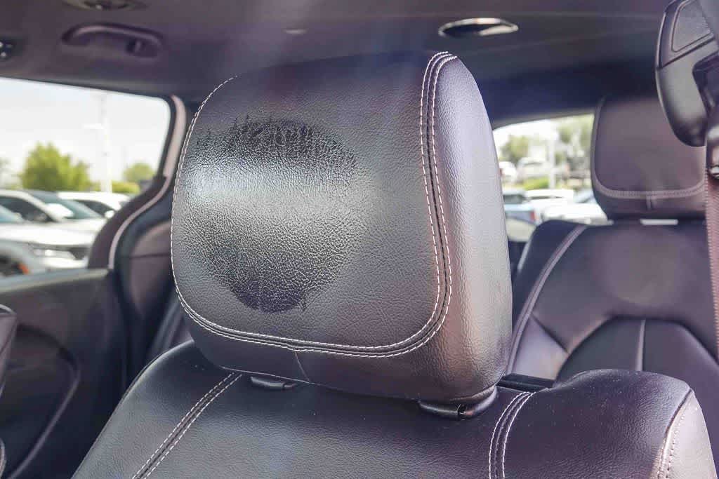 Thumbnail: 2022 Chrysler Pacifica - 24