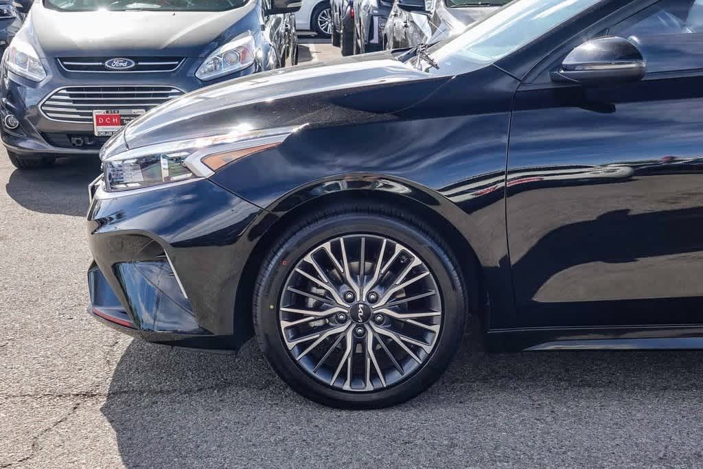 Thumbnail: 2023 Kia Forte - 9