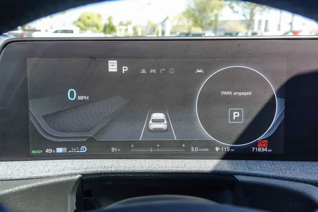 Thumbnail: 2022 Kia EV6 - 23