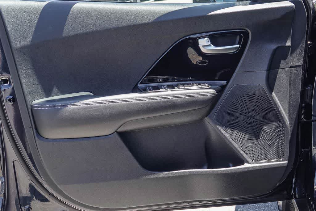 Thumbnail: 2022 Kia Niro - 19