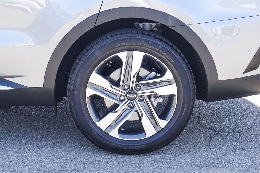 Thumbnail: 2023 Kia Sorento - 10