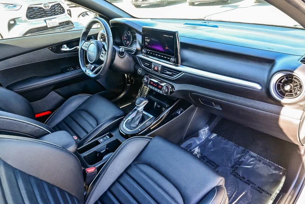 Thumbnail: 2023 Kia Forte - 20