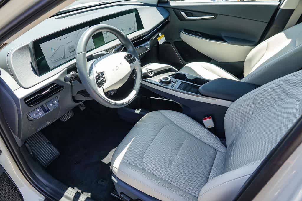 Thumbnail: 2024 Kia EV6 - 16