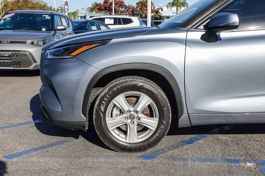 Thumbnail: 2021 Toyota Highlander - 9