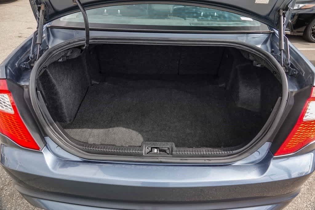 Thumbnail: 2012 Ford Fusion - 25