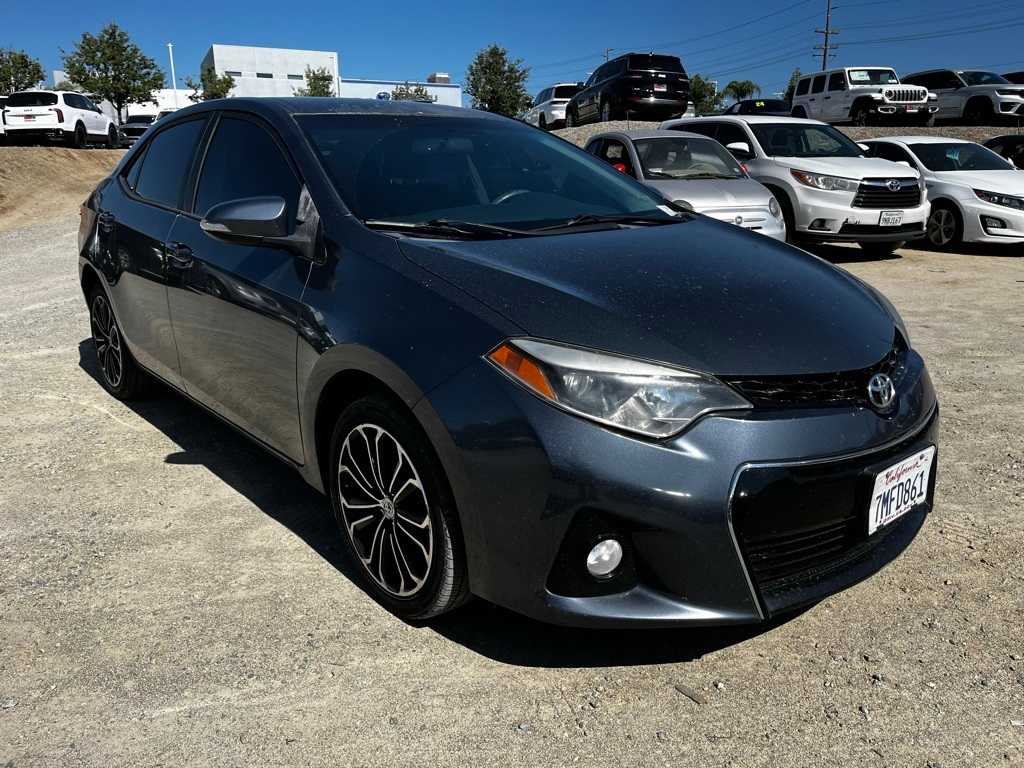 Thumbnail: 2015 Toyota Corolla - 3