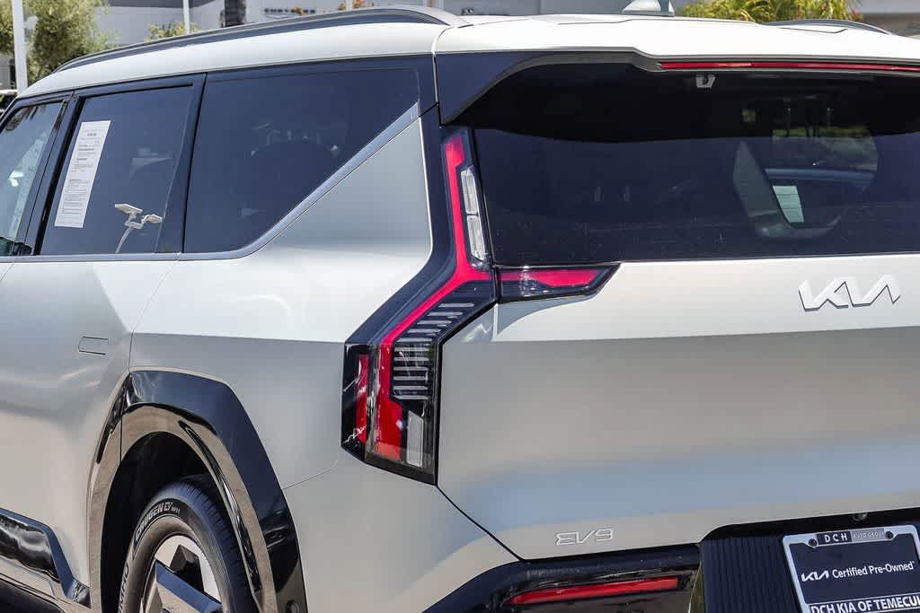 Thumbnail: 2024 Kia EV9 - 7