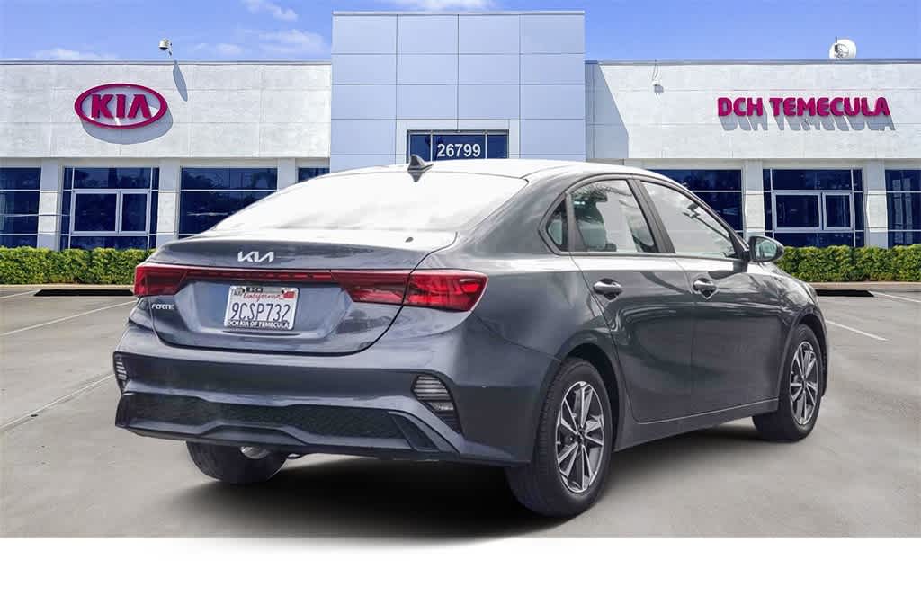 Thumbnail: 2023 Kia Forte - 4