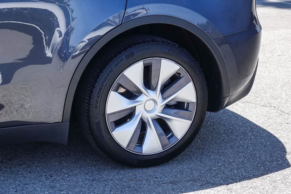 Thumbnail: 2024 Tesla Model Y - 10