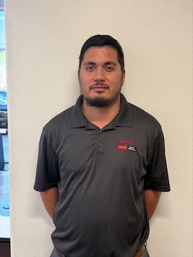 Staff member Vee Finau from ID_186e49