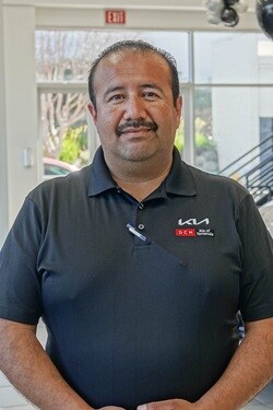 Staff member Chris Barreto from ID_5444f0