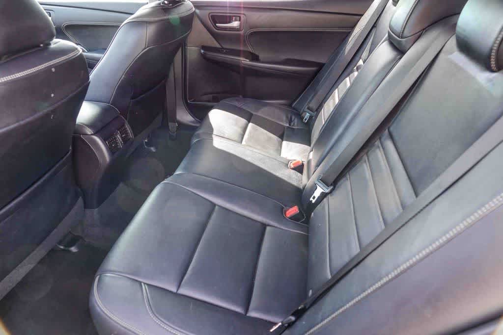 Thumbnail: 2015 Toyota Camry - 17