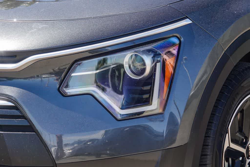 Thumbnail: 2024 Kia Niro - 8