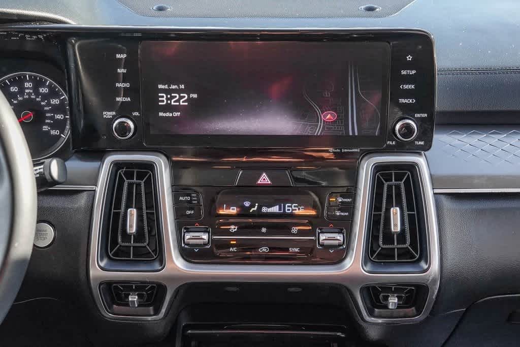 Thumbnail: 2023 Kia Sorento - 12