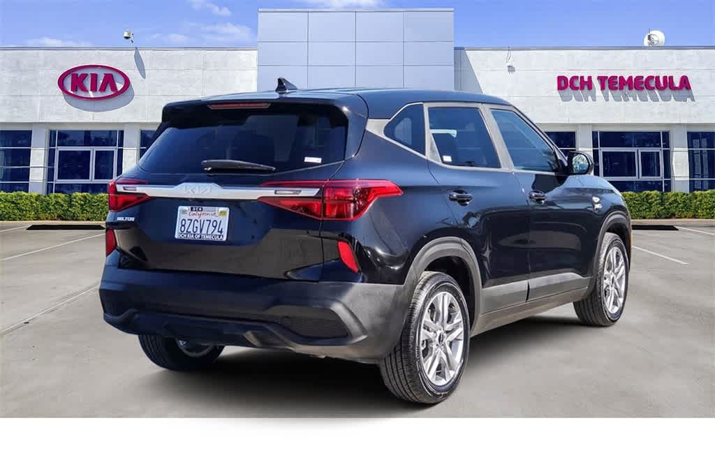 Thumbnail: 2022 Kia Seltos - 4