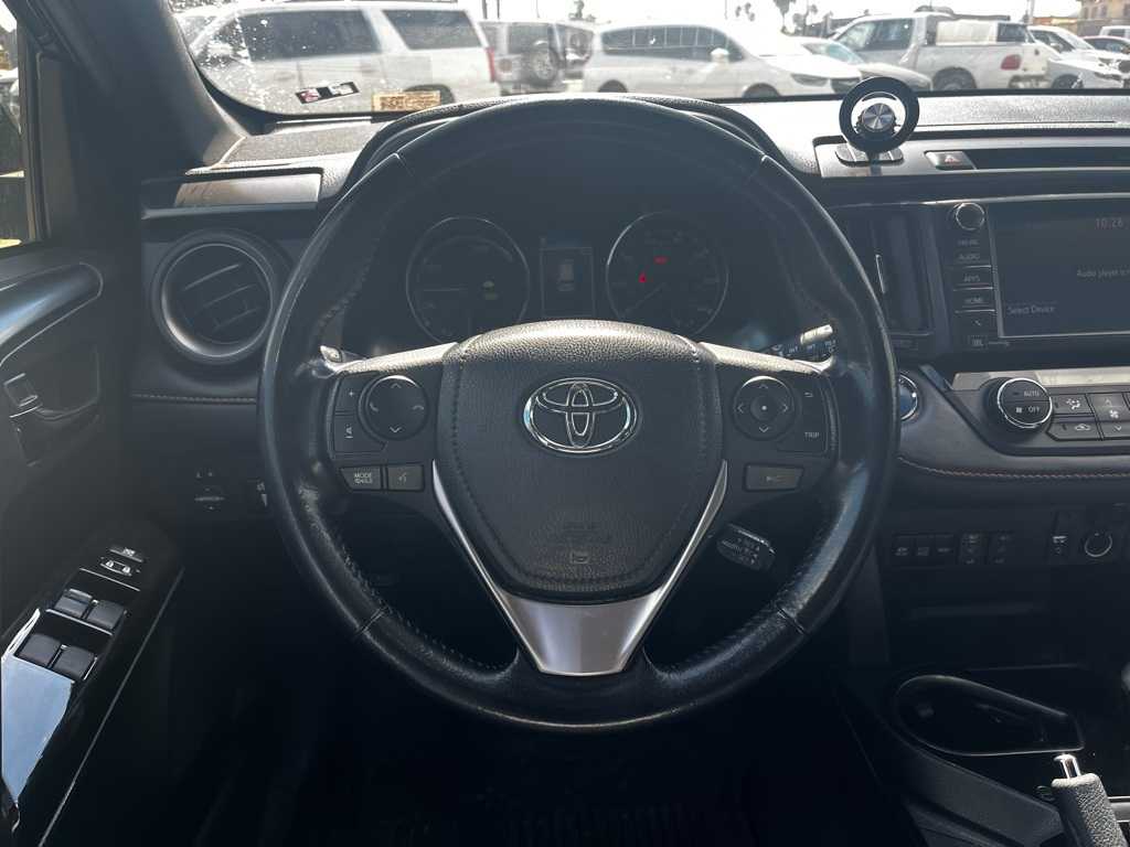Thumbnail: 2017 Toyota RAV4 - 21