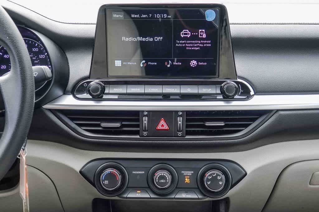 Thumbnail: 2023 Kia Forte - 13