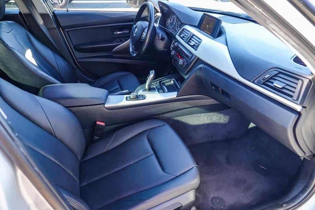 Thumbnail: 2013 BMW 3 Series - 15